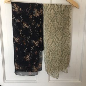3/$15 Bundle of 2 scarves